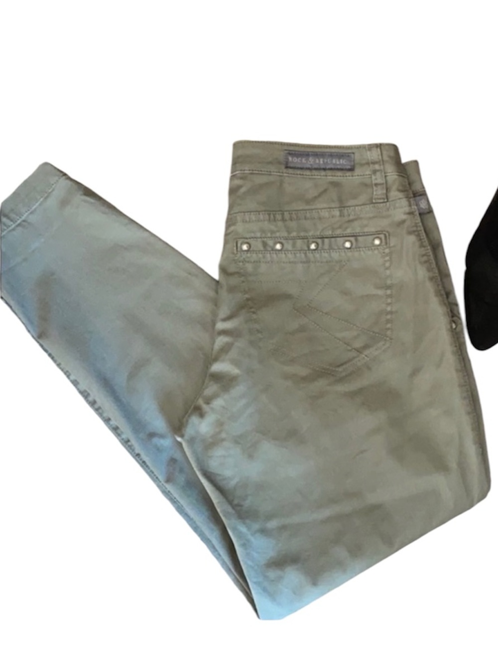 Rock & Republic Sage Olive Green Harlett Studded Stretch Capri Cropped Pants 8